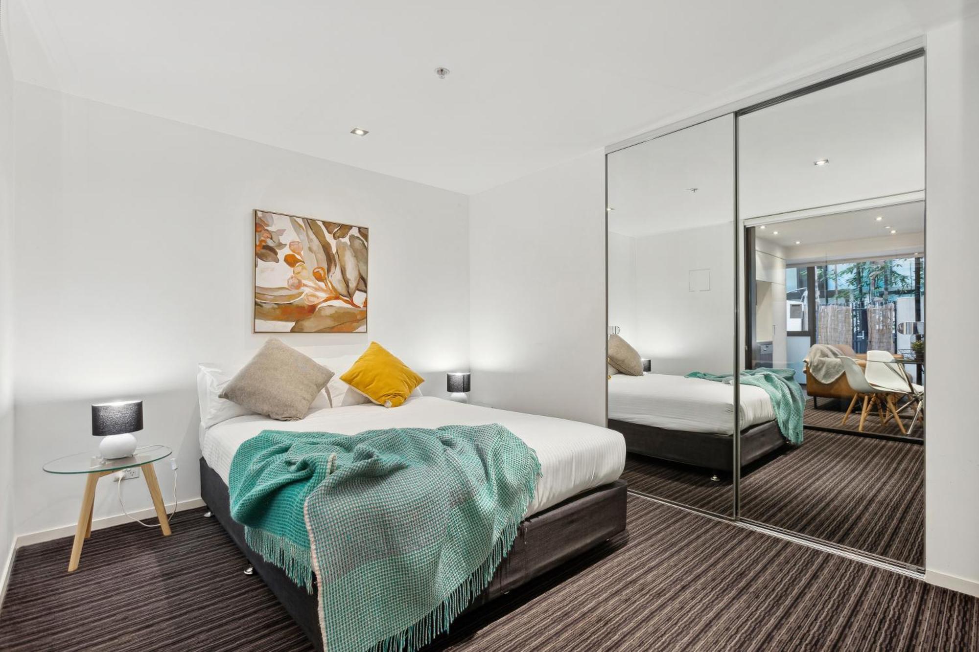Complete Host Halo Apartments Melbourne Ruang foto