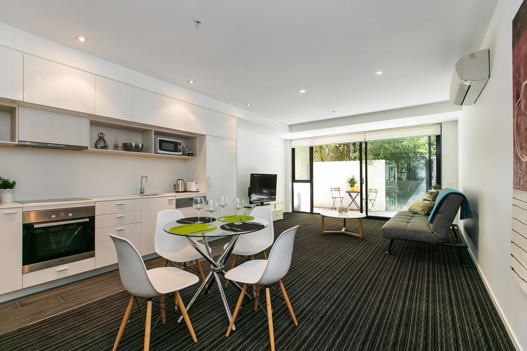 Complete Host Fitzroy St Apartments Melbourne Ruang foto